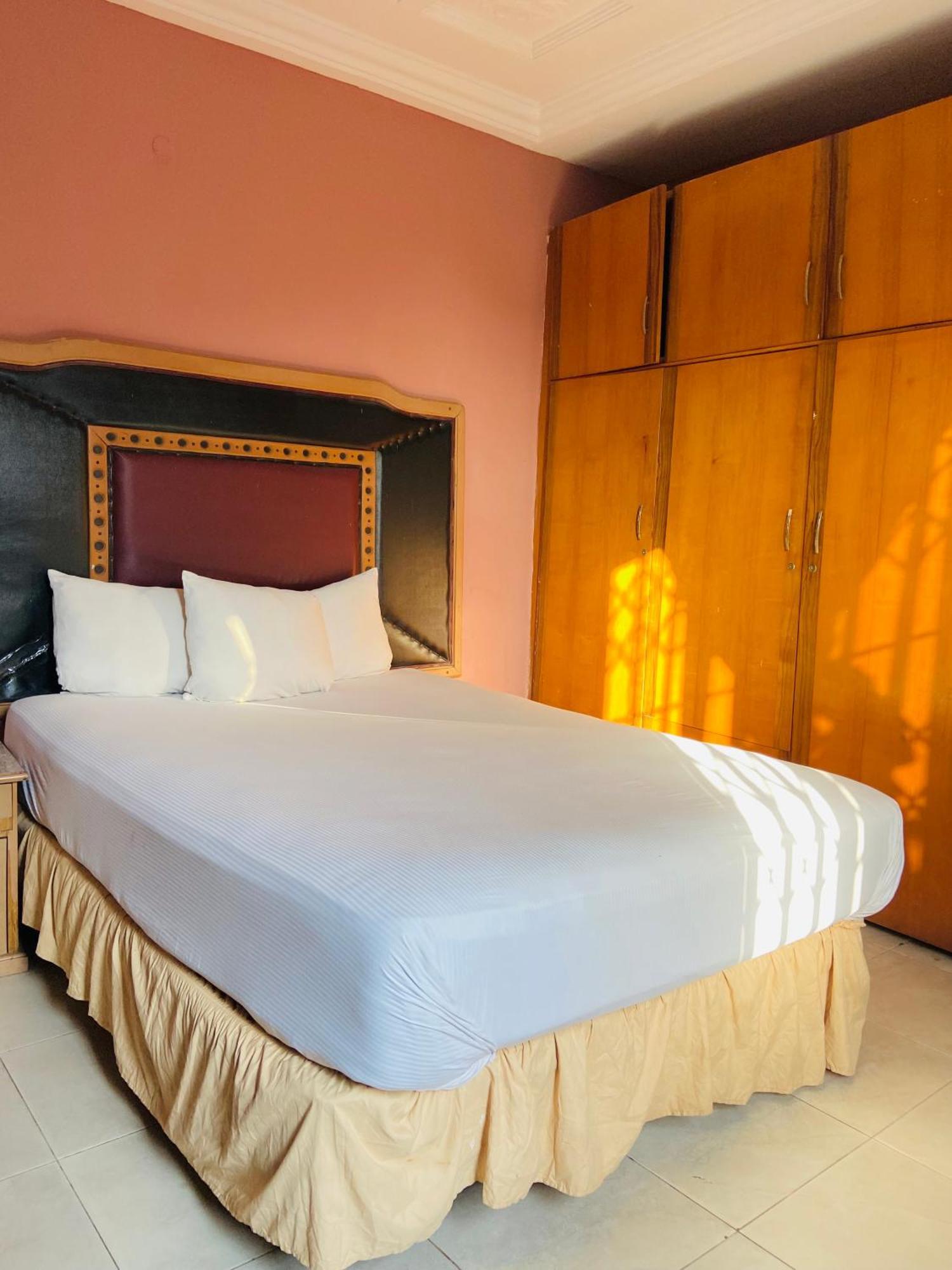 Heavens Gate Hotel Accra Ngoại thất bức ảnh